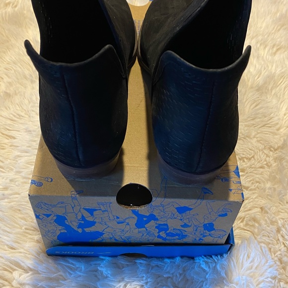 Lucky Brand Black Suede Booties Size 9.5M - Picture 5 of 8